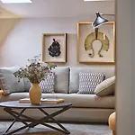 Palacio De 4*