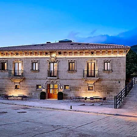Palacio De 4*